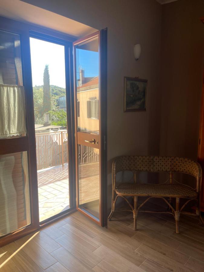 B&B A Casa Di Maybe Caserta Eksteriør bilde