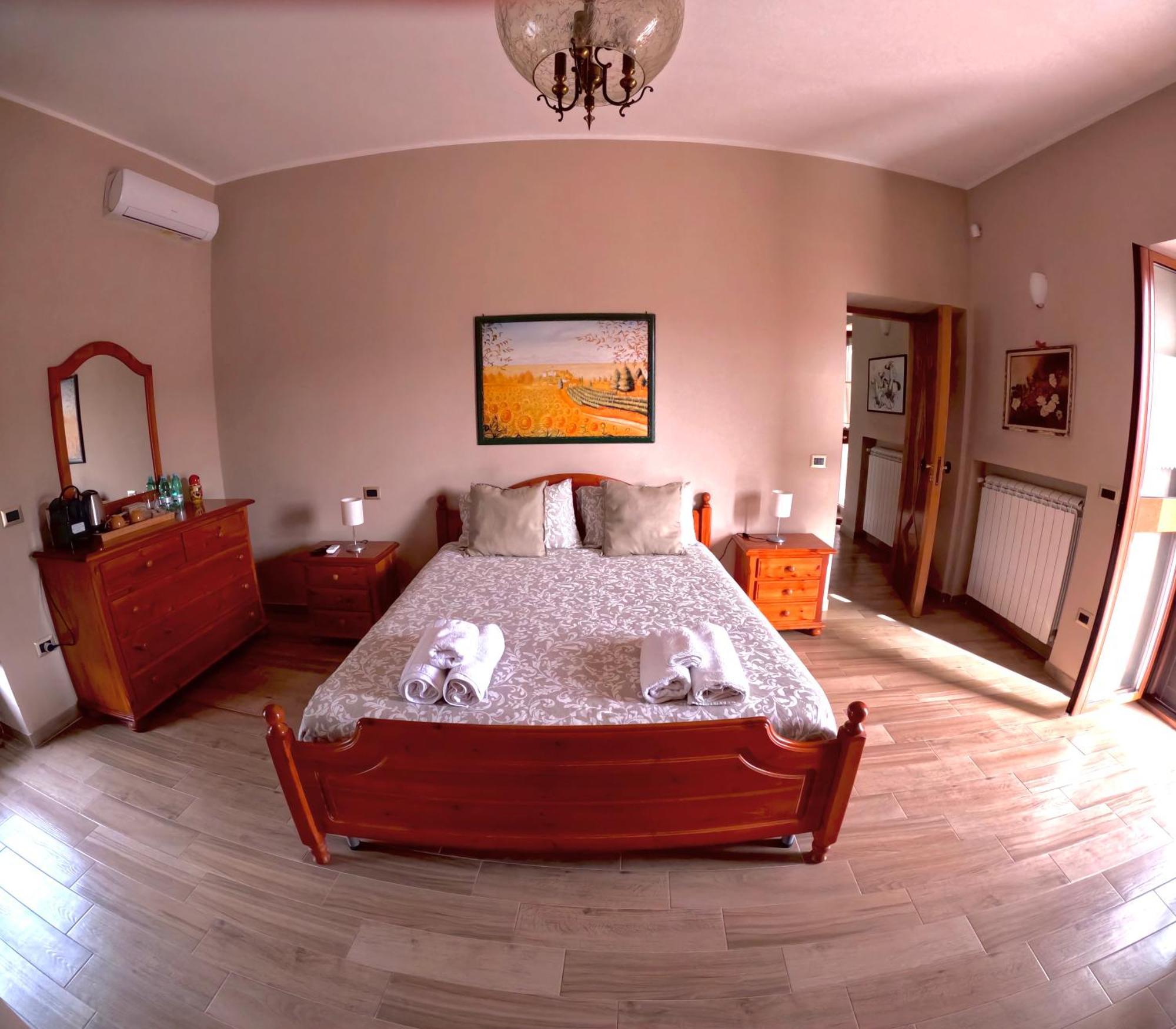 B&B A Casa Di Maybe Caserta Eksteriør bilde