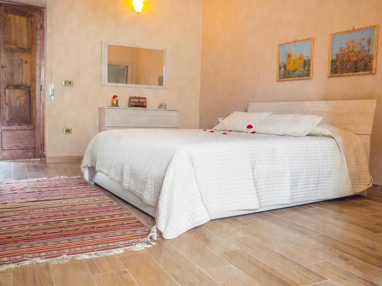 B&B A Casa Di Maybe Caserta Eksteriør bilde