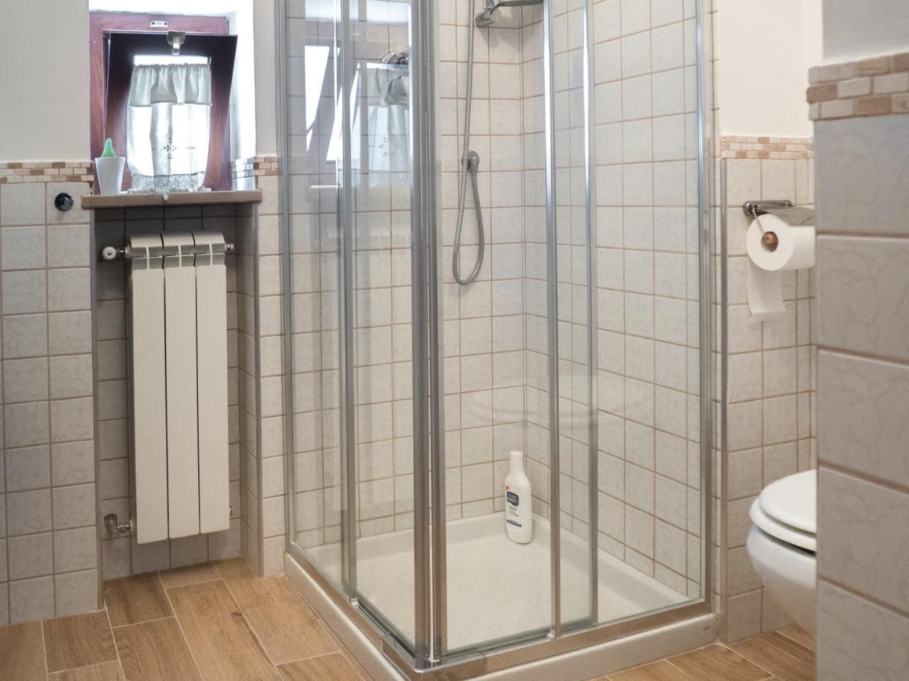 B&B A Casa Di Maybe Caserta Eksteriør bilde
